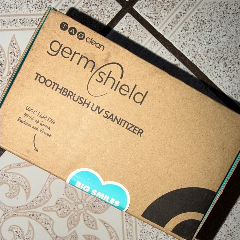 Tao Clean Germ Shield Toothbrush UV Sanitizer